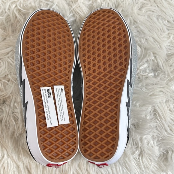 VANS OLD SKOOL 'BOLT BLACK/SILVER GLITTER UNISEX SIDEWALL BLACK' UNISEX MSRP $90 - Picture 11 of 15